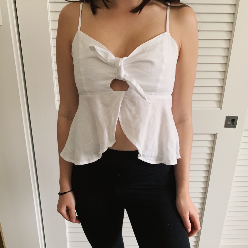 ☆Linen White Tie-Front Top